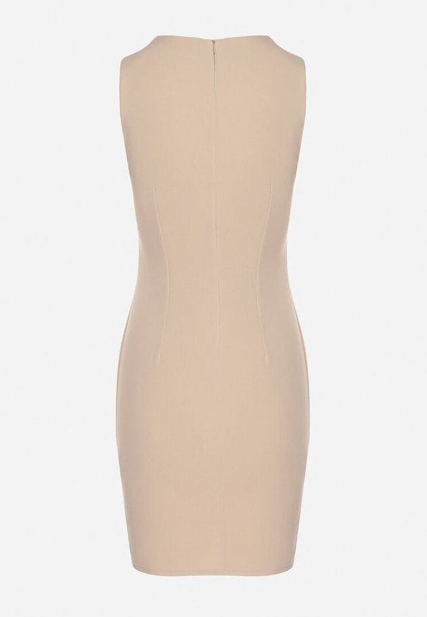 Born2be - Jasnobeżowa Ołówkowa Sukienka Bez Rękawów z Wiskozą Nelazira. Okazja: na co dzień. Kolor: beżowy. Materiał: wiskoza. Długość rękawa: bez rękawów. Typ sukienki: ołówkowe. Styl: klasyczny, casual, elegancki