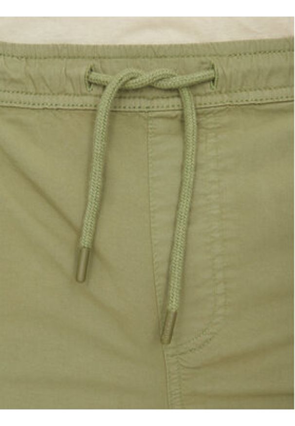 Blend Szorty materiałowe 20718156 Zielony Regular Fit. Kolor: zielony. Materiał: bawełna