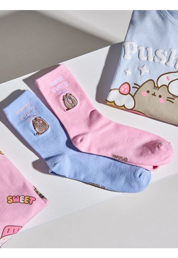 Sinsay - Bawełniane skarpetki z haftem 2 pack Pusheen the Cat - wielobarwny. Materiał: bawełna. Wzór: haft