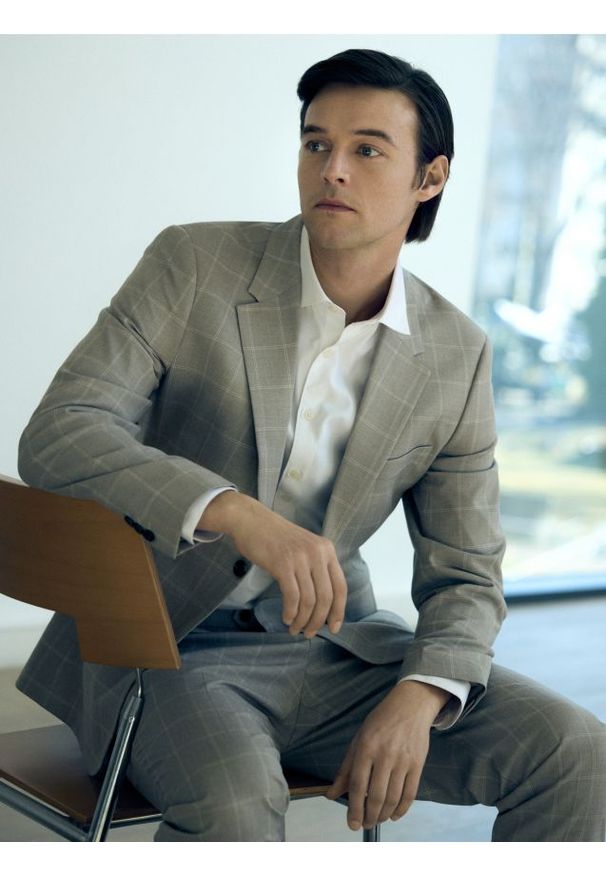 Reserved - Marynarka slim fit z wiskozą - brązowy. Kolor: brązowy. Materiał: wiskoza