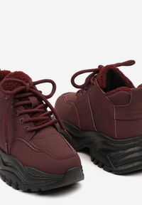 Born2be - Bordowe Traperki Sneakersy Vices na Grubej Tłoczonej Platformie Typu Traperki Narrise. Okazja: na co dzień. Kolor: czerwony. Materiał: jeans. Obcas: na platformie. Styl: casual #5