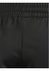 Adidas - adidas Spodnie dresowe Adibreak IM8432 Czarny Regular Fit. Kolor: czarny. Materiał: syntetyk