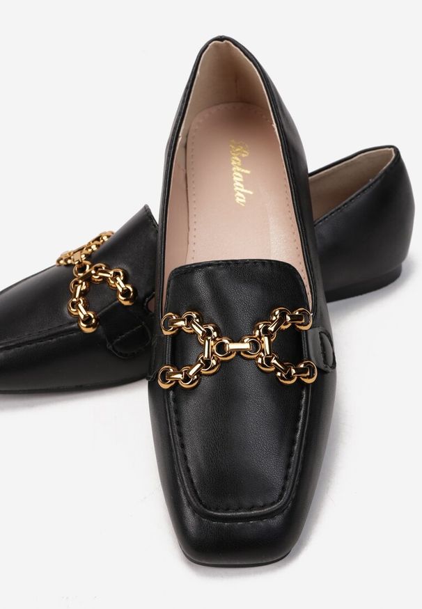 Renee - Czarne Mokasyny Artaleia. Kolor: czarny. Wzór: aplikacja. Obcas: na obcasie. Styl: elegancki. Wysokość obcasa: niski