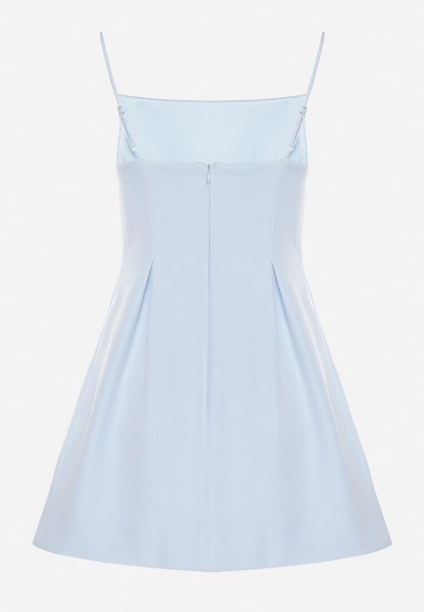 Born2be - Niebieska Sukienka Vices o Rozkloszowanym Kroju na Ramiączkach Zdobiona Zakładkami Sarileve. Okazja: na co dzień. Typ kołnierza: dekolt kwadratowy. Kolor: niebieski. Materiał: jeans. Długość rękawa: na ramiączkach. Wzór: aplikacja. Typ sukienki: rozkloszowane, proste. Styl: casual, klasyczny