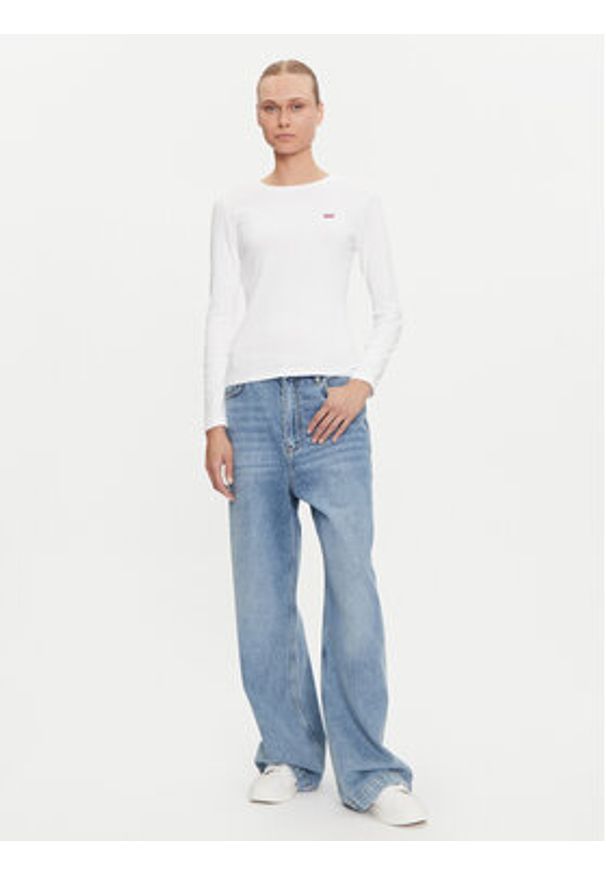 Levi's® Bluzka Essential Housemark 000KL-0000 Biały Regular Fit. Kolor: biały. Materiał: bawełna