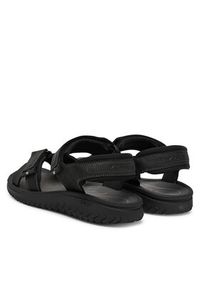 Clarks Sandały Wesley Shore 26182010 Czarny. Kolor: czarny. Materiał: skóra, nubuk