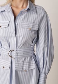 Born2be - Niebieska Bawełniana Sukienka Koszulowa z Paskiem i Pagonami Dennelia. Okazja: na co dzień, na spotkanie biznesowe. Kolor: niebieski. Materiał: bawełna. Typ sukienki: koszulowe. Styl: casual, biznesowy, elegancki, klasyczny #7