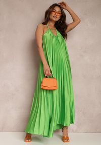 Renee - Zielona Sukienka Mellastis. Kolor: zielony. Materiał: satyna. Długość rękawa: bez rękawów. Typ sukienki: rozkloszowane. Długość: maxi #2