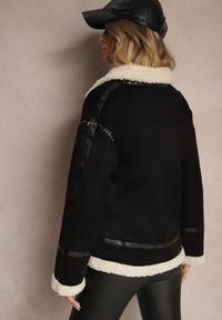 Renee - Czarna Kurtka z Ekozamszu o Prostym Kroju z Kołnierzykiem i Futerkiem Ninnova. Okazja: na co dzień. Kolor: czarny. Materiał: futro. Styl: elegancki, casual