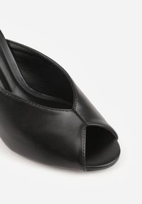 Renee - Czarne Klapki na Szpilce z Wyciętą Cholewką Ariesona. Okazja: na co dzień, na imprezę. Kolor: czarny. Materiał: jeans. Obcas: na szpilce. Styl: casual, elegancki, klasyczny #4