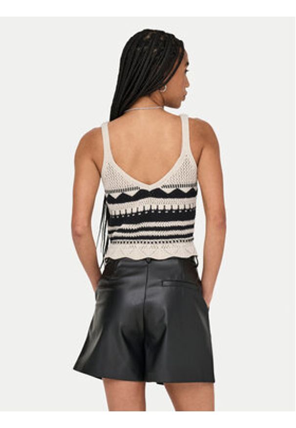 only - ONLY Top Merida 15344404 Czarny Regular Fit. Kolor: czarny. Materiał: syntetyk