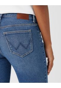 Wrangler - DAMSKIE SPODNIE JEANSOWE WRANGLER SKINNY AIRBLUE W28K-TX-386 #5