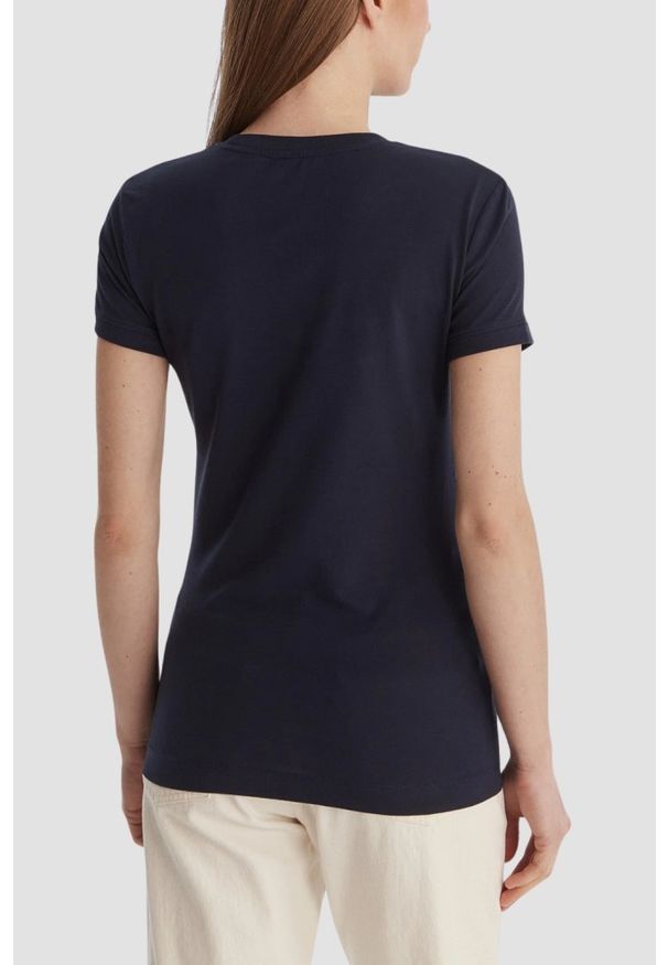 Guess - GUESS Granatowy damski t-shirt na krótki rękaw Crew Neck Mini Triangle, Rozmiar XXL. Okazja: na co dzień. Kolor: niebieski. Długość rękawa: krótki rękaw. Długość: krótkie. Styl: casual, klasyczny