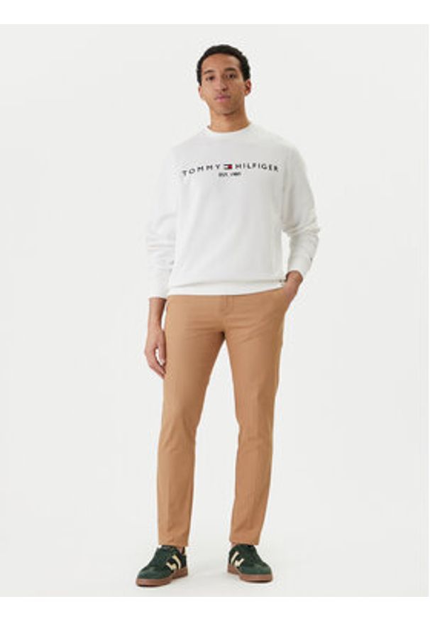 TOMMY HILFIGER - Tommy Hilfiger Bluza Logo MW0MW11596 Biały Regular Fit. Kolor: biały. Materiał: syntetyk, bawełna