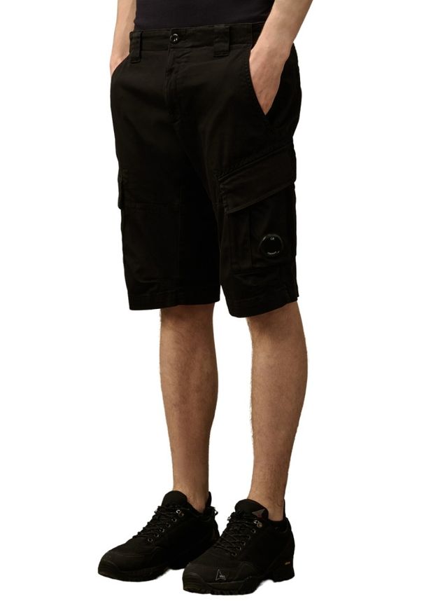 C.P. Company - C.P. COMPANY Czarne męskie spodenki Bermudy-Cargo, Rozmiar 48. Kolor: czarny