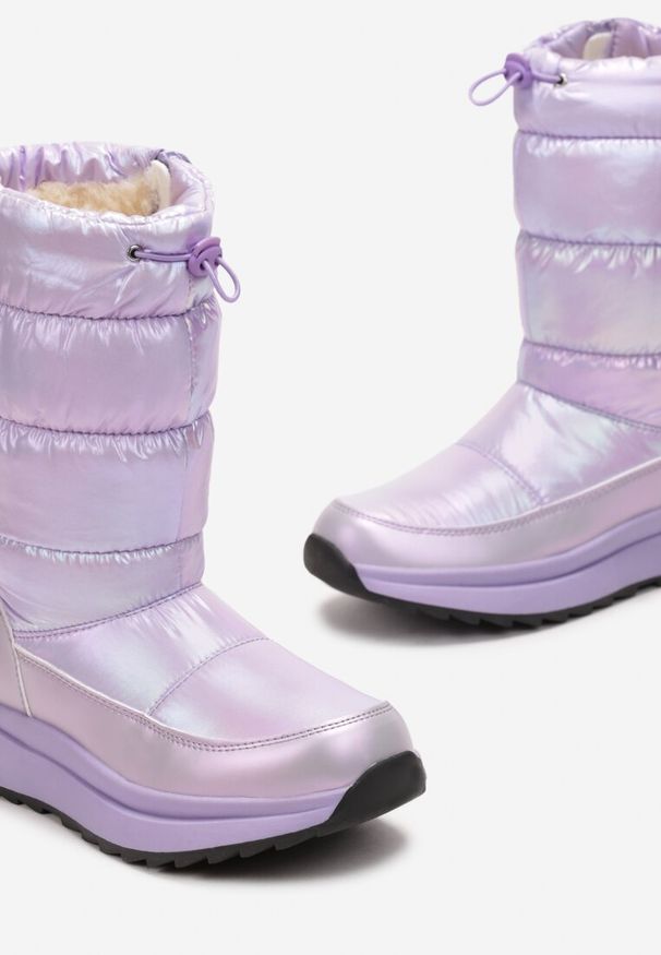 Born2be - Fioletowe Śniegowce Favna. Zapięcie: zamek. Kolor: fioletowy. Materiał: tworzywo sztuczne, materiał. Szerokość cholewki: normalna