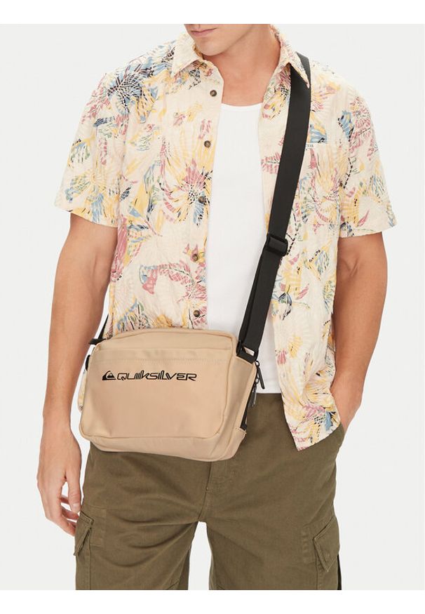 Quiksilver Saszetka QUIC-M-005-07 Beżowy. Kolor: beżowy. Materiał: materiał