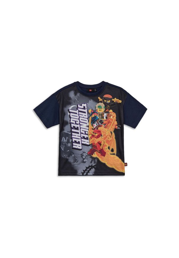 Koszulka Dziecięca z Długim Rękawem LEGO Ninjago Taffy 207 Granatowa. Kolor: niebieski. Długość rękawa: długi rękaw. Długość: długie. Wzór: nadruk. Sezon: lato