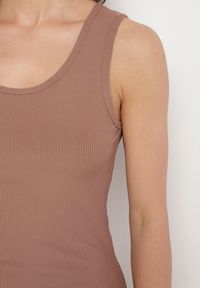 Born2be - Brązowa Dopasowana Sukienka z Bawełną Nerisave. Okazja: na co dzień. Kolor: brązowy. Materiał: bawełna. Typ sukienki: proste. Styl: klasyczny, casual, elegancki #2