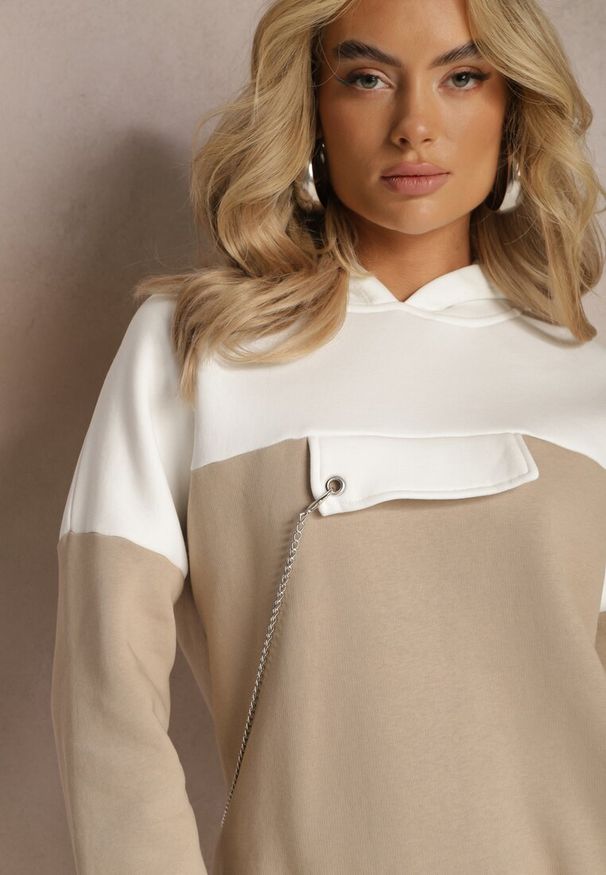 Renee - Beżowa Bawełniana Bluza z Kapturem i Łańcuszkiem Ambriella. Typ kołnierza: kaptur. Kolor: beżowy. Materiał: bawełna