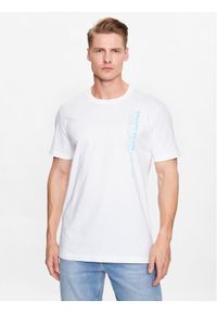 Calvin Klein Jeans T-Shirt J30J323532 Biały Regular Fit. Kolor: biały. Materiał: bawełna #1
