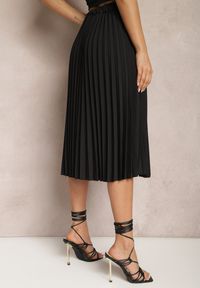 Renee - Czarna Spódnica Midi z Plisami High Waist Jasmira. Stan: podwyższony. Kolor: czarny