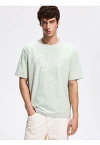 Reserved - T-shirt relaxed fit z nadrukiem - jasnozielony. Kolor: zielony. Materiał: bawełna, dzianina. Wzór: nadruk #1