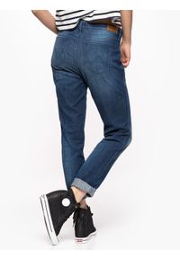 Wrangler - WRANGLER BOYFRIEND DAMSKIE SPODNIE JEANSOWE VINTAGE BLUE W27M9185R 112128162. Styl: vintage