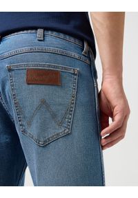 Wrangler - WRANGLER BRYSON MĘSKIE SPODNIE JEANSOWE JEANSY DŻINSY STRIDE 112350646