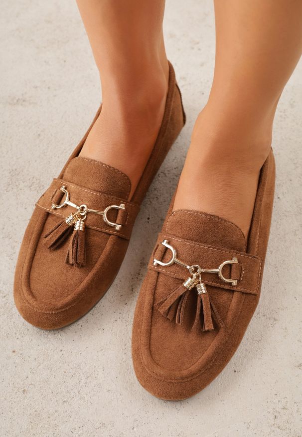 Born2be - Brązowe Mokasyny VICES z Modnymi Chwostami z Imitacji Zamszu z Wkładką z Naturalnej Skóry Calirea. Okazja: na co dzień, do pracy. Kolor: brązowy. Materiał: skóra, zamsz. Wzór: aplikacja. Styl: casual, klasyczny, elegancki