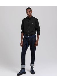 GANT - Czarna koszula z logo. Okazja: na co dzień. Kolor: czarny. Materiał: bawełna, jeans. Długość rękawa: długi rękaw. Długość: długie. Styl: klasyczny, elegancki, casual