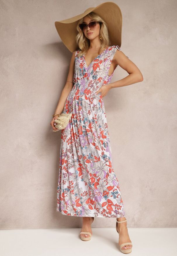 Renee - Biało-Różowa Kwiecista Sukienka z Gumką w Talii i Trójkątnym Dekoltem Vialessia. Okazja: na randkę, na co dzień. Kolor: biały. Styl: casual, elegancki