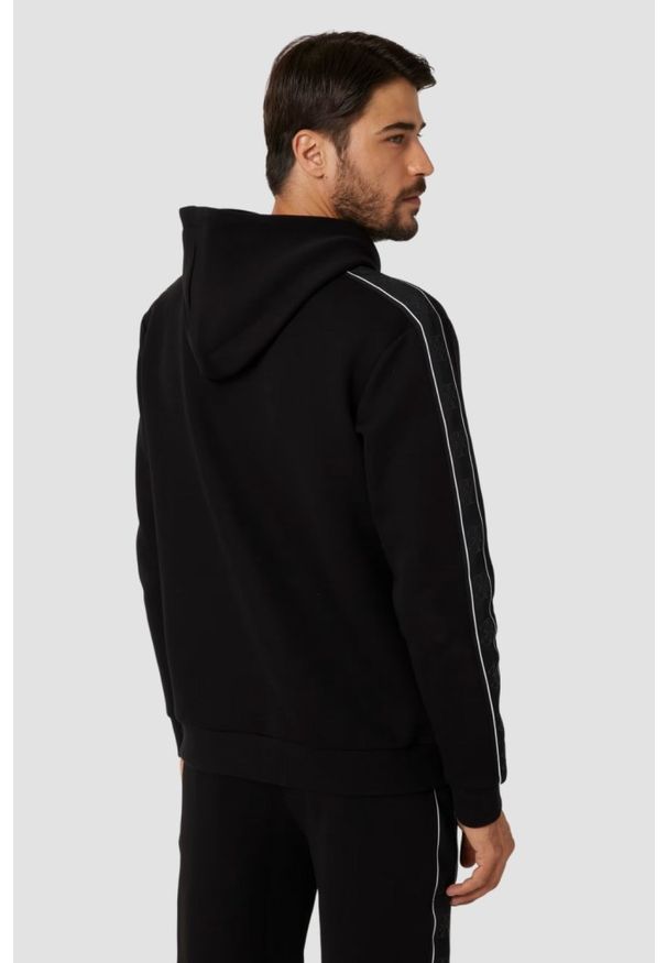 Guess - GUESS Czarna męska bluza z lampasami Mickey, Rozmiar L. Okazja: na co dzień. Kolor: czarny. Materiał: poliester, bawełna, materiał. Styl: casual, elegancki, sportowy