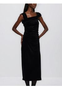 Reserved - Welurowa sukienka midi - czarny. Kolor: czarny. Materiał: welur. Długość: midi #1