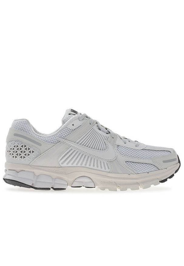 Buty męskie Nike Zoom Vomero 5 BV1358-001 - białe. Okazja: na co dzień. Kolor: biały. Materiał: guma. Szerokość cholewki: normalna. Model: Nike Zoom