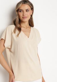 Born2be - Beżowa Bluzka z Krótkim Rękawem i Dekoltem w Serek Rellema. Okazja: na co dzień. Typ kołnierza: dekolt w serek. Kolekcja: plus size. Kolor: beżowy. Materiał: jeans. Długość rękawa: krótki rękaw. Długość: krótkie. Styl: casual, elegancki #4