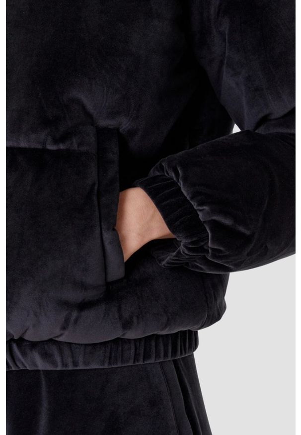 Guess - GUESS Сzarna zamszowa kurtka damska Couture Puffer, Rozmiar XS. Kolor: czarny. Materiał: zamsz