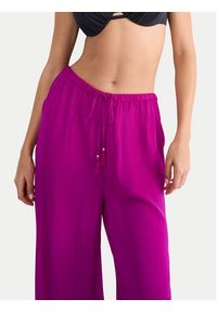 Triumph Spodnie materiałowe Summer 10227246 Różowy ciemny Wide Leg. Kolor: różowy. Materiał: satyna #4