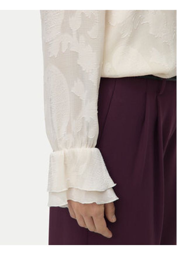 Vero Moda Bluzka Mishi 10335512 Beżowy Regular Fit. Kolor: beżowy. Materiał: syntetyk