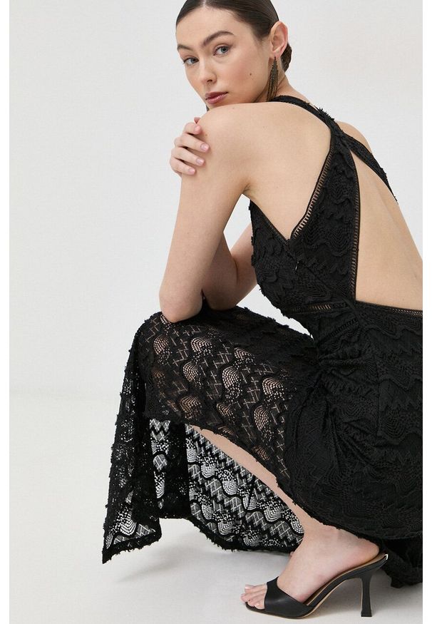 Guess sukienka kolor czarny maxi prosta. Okazja: na co dzień. Kolor: czarny. Długość rękawa: na ramiączkach. Typ sukienki: proste. Styl: casual. Długość: maxi