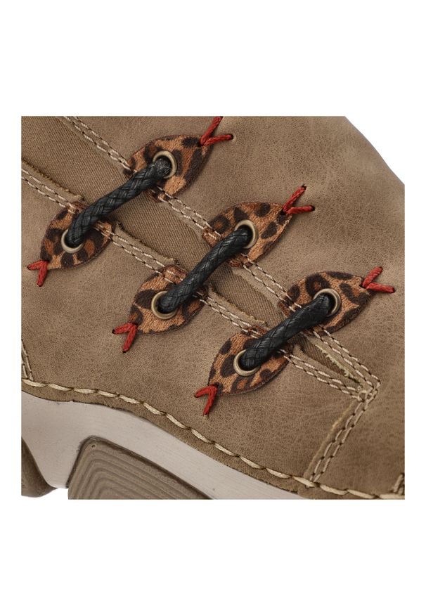 Botki damskie Rieker, antistress na płaskiej podeszwie w panterkę zapinane na suwak i ocieplane, beżowe, 45983-64. Okazja: na co dzień. Kolor: beżowy. Materiał: syntetyk, materiał. Wzór: motyw zwierzęcy. Obcas: na płaskiej podeszwie. Styl: casual, elegancki