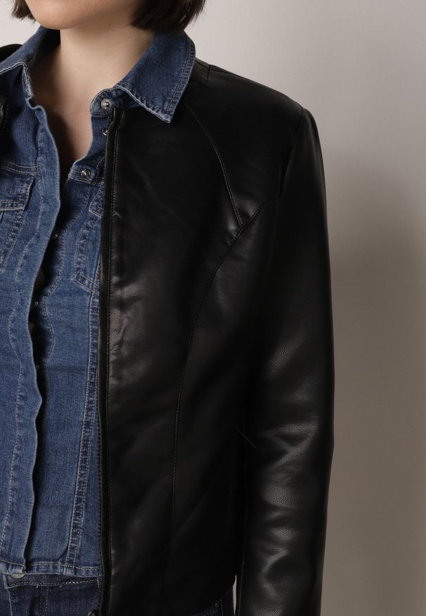 Born2be - Czarna Przejściowa Kurtka Taliowana Ramoneska bez Kołnierzyka Nissanea. Okazja: na co dzień. Typ kołnierza: bez kołnierzyka. Kolor: czarny. Materiał: poliester. Styl: casual, klasyczny