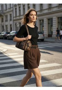 Sinsay - Bluzka z wiskozą - czarny. Kolor: czarny. Materiał: wiskoza