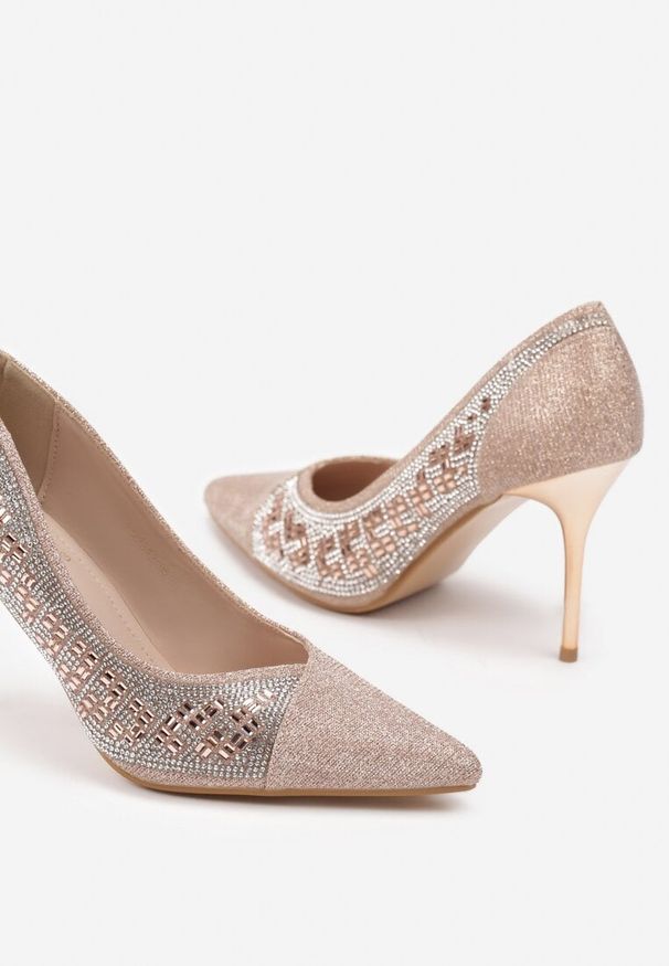 Renee - Szampańskie Eleganckie Szpilki z Brokatem i Cyrkoniami Merinette. Kolor: złoty. Materiał: jeans. Obcas: na szpilce. Styl: elegancki. Wysokość obcasa: średni