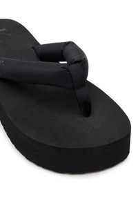 Calvin Klein Jeans Japonki Beach Sandal Flatform Ttxr Satin YW0YW01723 Czarny. Kolor: czarny. Materiał: materiał