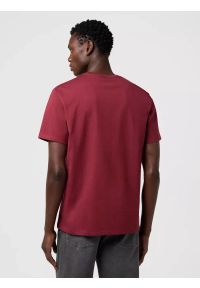 Wrangler - MĘSKA KOSZULKA WRANGLER GRAPHIC TEE RUBY WINE 112371485 #3