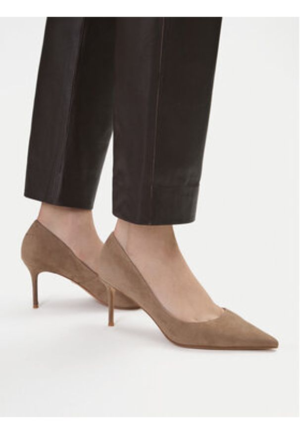 Gino Rossi - GINO ROSSI Szpilki EO-V2525-893 Beżowy. Kolor: beżowy. Materiał: zamsz, skóra. Obcas: na szpilce