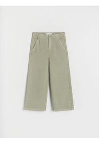 Reserved - Bawełniane spodnie - oliwkowy. Kolor: oliwkowy. Materiał: bawełna