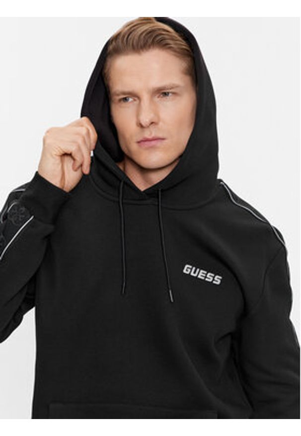 Guess Bluza Mickey Z4RQ21 KB3P2 Czarny Regular Fit. Kolor: czarny. Materiał: bawełna, syntetyk