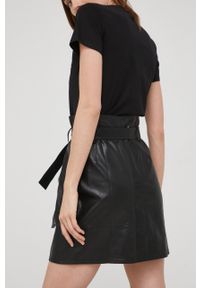 Answear Lab spódnica kolor czarny mini rozkloszowana. Kolor: czarny. Materiał: dzianina. Styl: wakacyjny #2